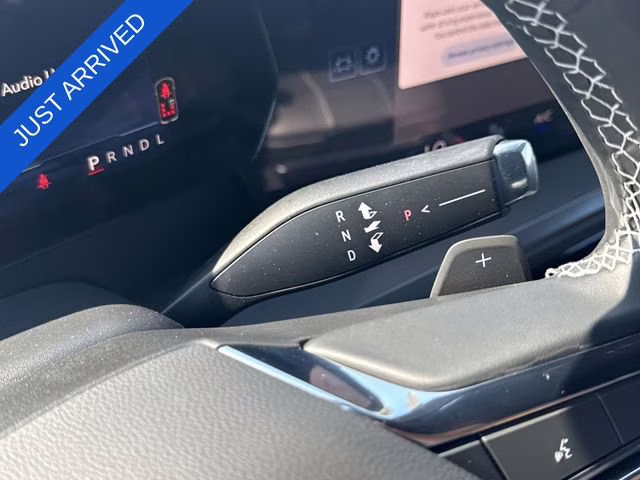 2026 Sterling Gray Metallic Chevrolet Traverse LT FWD SUV