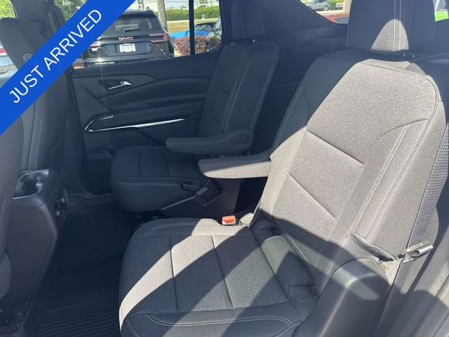 2026 Sterling Gray Metallic Chevrolet Traverse LT FWD SUV