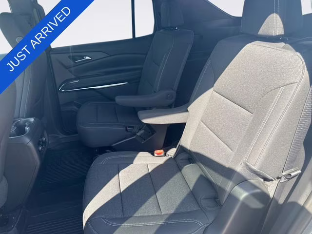 2026 Sterling Gray Metallic Chevrolet Traverse LT FWD SUV