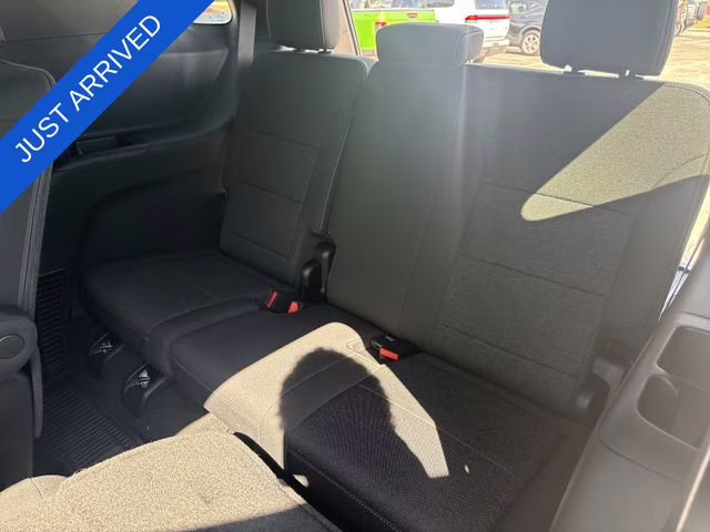 2026 Sterling Gray Metallic Chevrolet Traverse LT FWD SUV