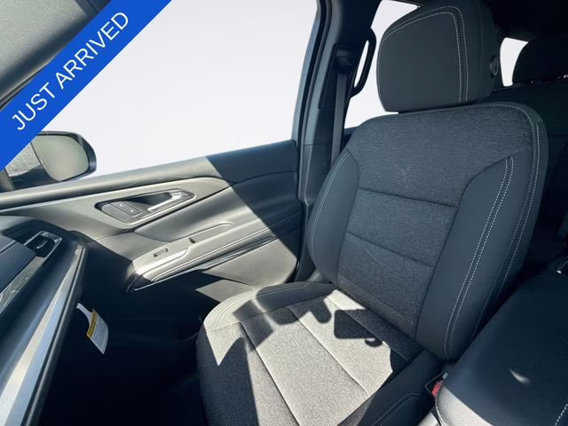 2026 Sterling Gray Metallic Chevrolet Traverse LT FWD SUV