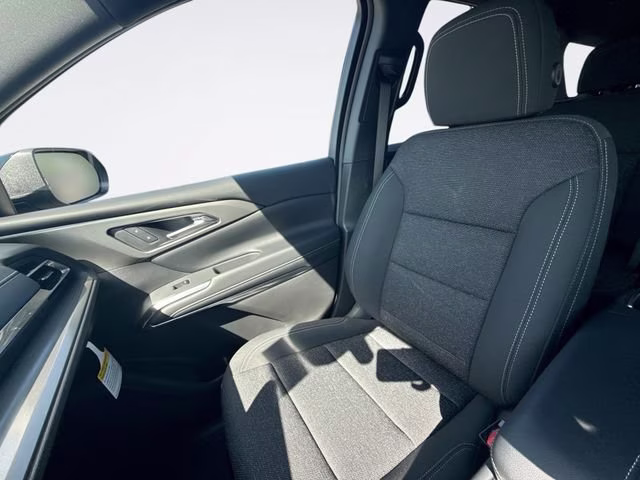 2026 Sterling Gray Metallic Chevrolet Traverse LT FWD SUV