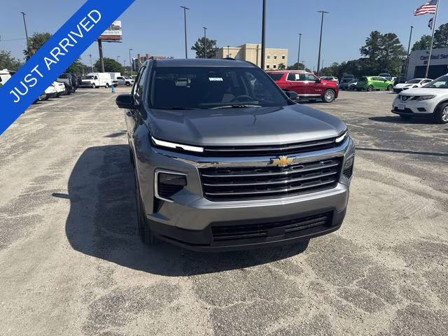 2026 Sterling Gray Metallic Chevrolet Traverse LT FWD SUV