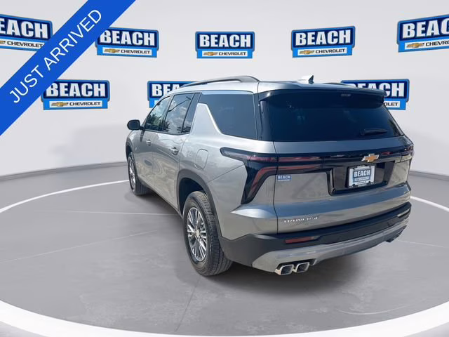 2026 Sterling Gray Metallic Chevrolet Traverse LT FWD SUV