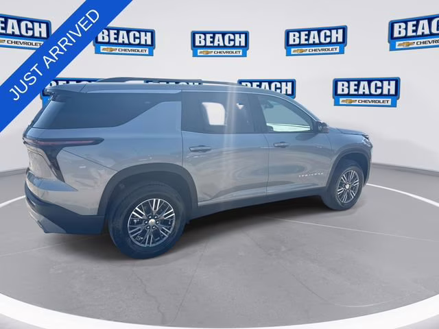 2026 Sterling Gray Metallic Chevrolet Traverse LT FWD SUV