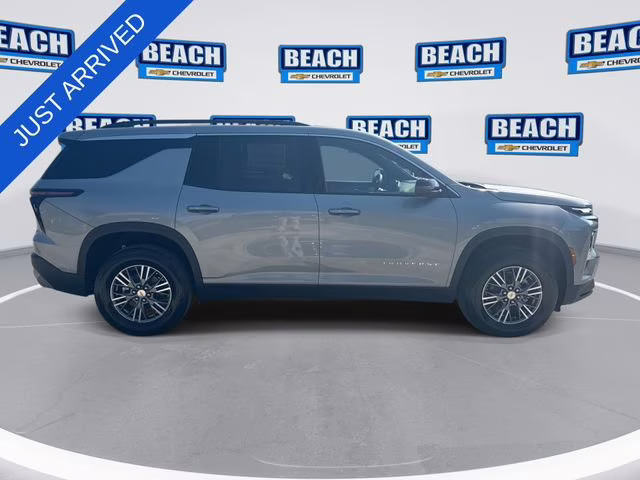 2026 Sterling Gray Metallic Chevrolet Traverse LT FWD SUV