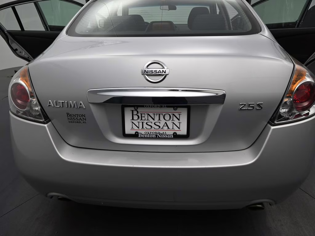 2012 Brilliant Silver Metallic Nissan Altima 2.5 S FWD Sedan