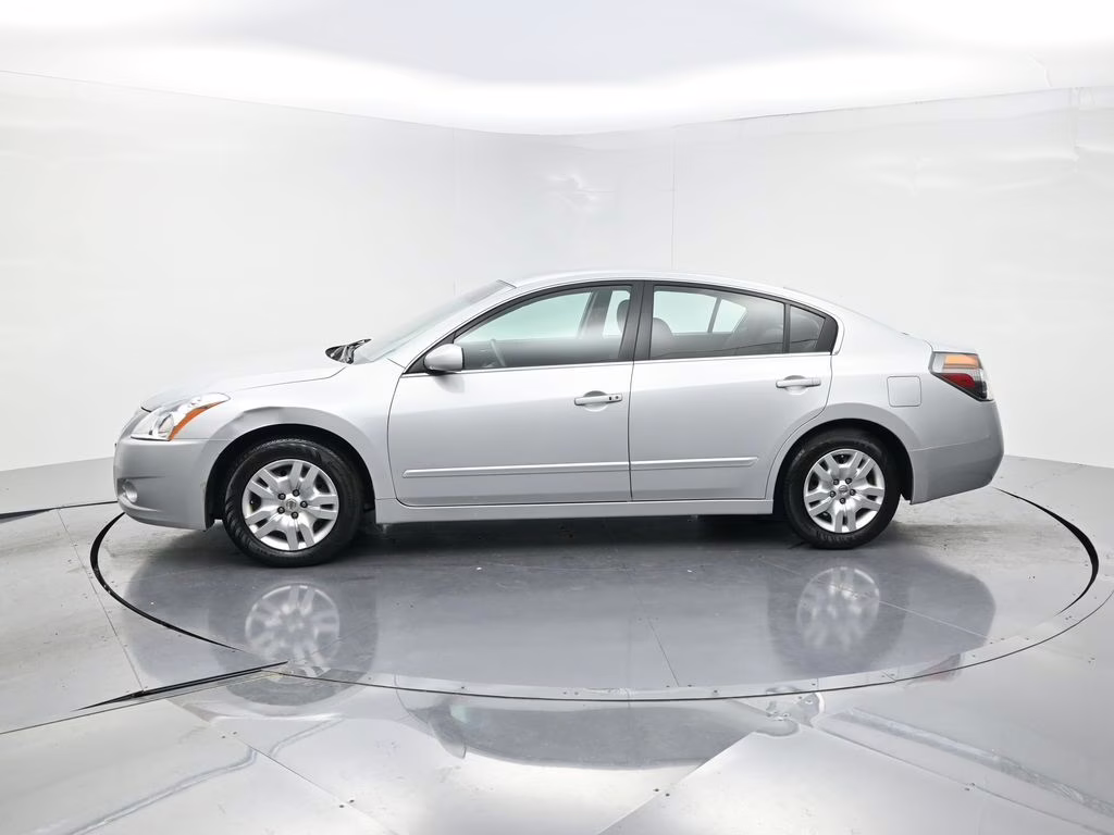 2012 Brilliant Silver Metallic Nissan Altima 2.5 S FWD Sedan