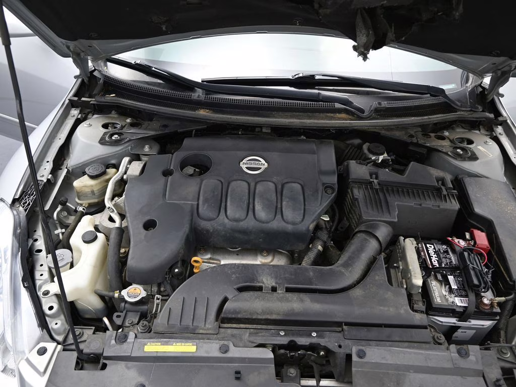 2012 Brilliant Silver Metallic Nissan Altima 2.5 S FWD Sedan