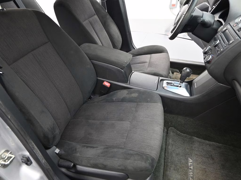 2012 Brilliant Silver Metallic Nissan Altima 2.5 S FWD Sedan