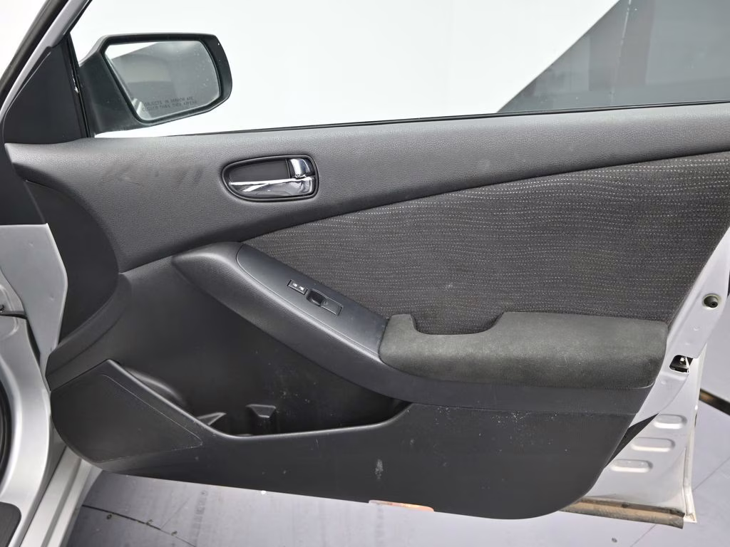 2012 Brilliant Silver Metallic Nissan Altima 2.5 S FWD Sedan