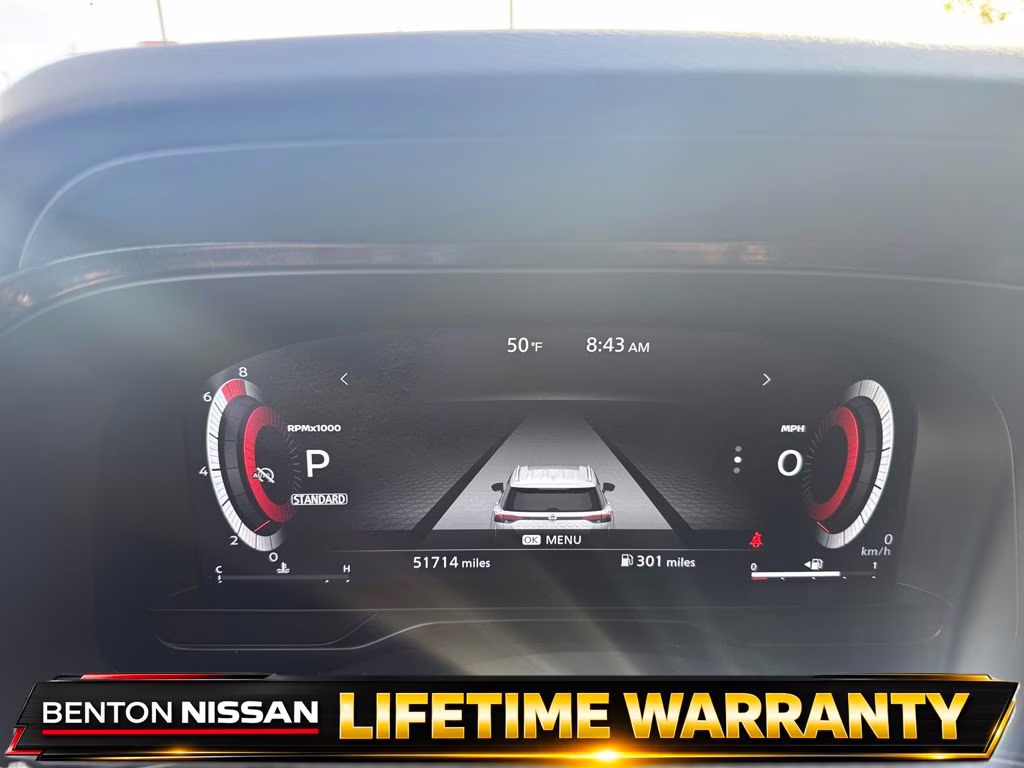 2024 Pearl White Tricoat/Super Black Nissan Pathfinder Platinum FWD SUV