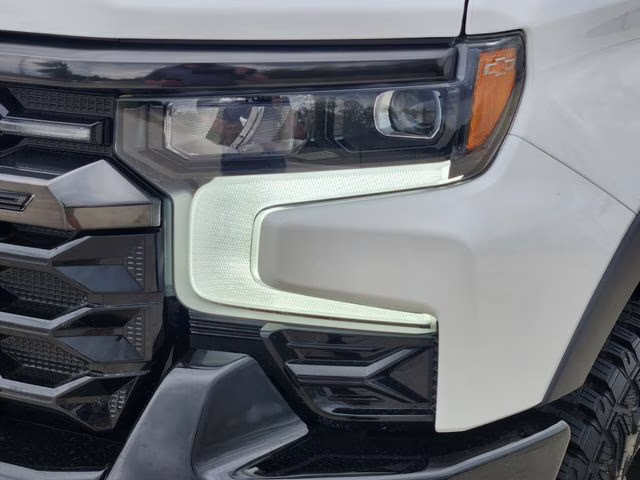 2024 Summit White Chevrolet Silverado 1500 ZR2 4X4 Truck