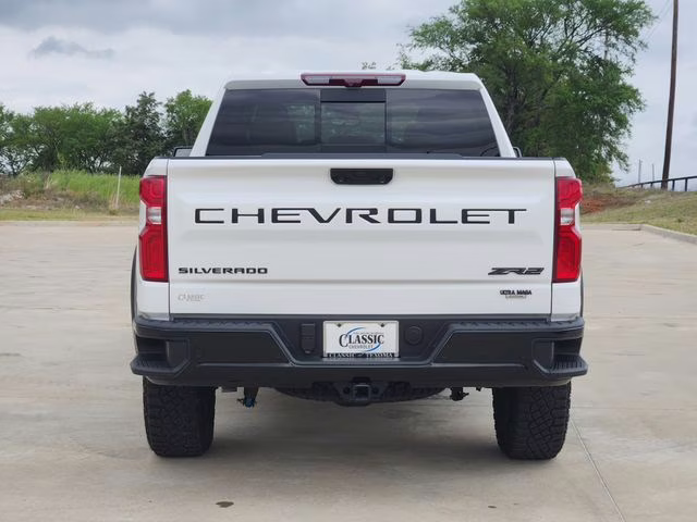2024 Summit White Chevrolet Silverado 1500 ZR2 4X4 Truck