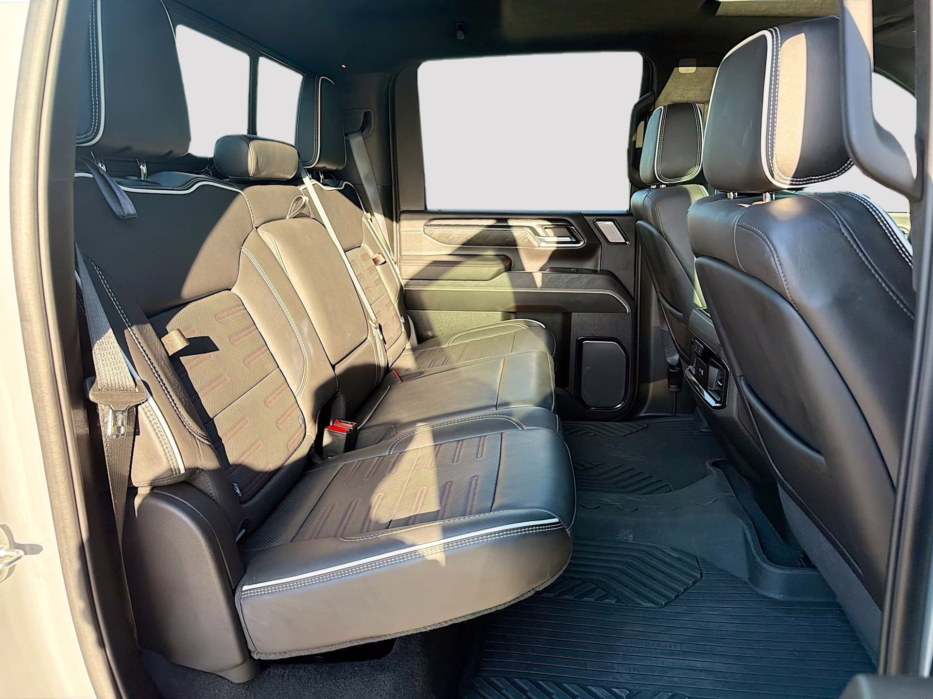 2024 Thunderstorm Gray GMC Sierra 2500HD AT4X 4X4 Truck