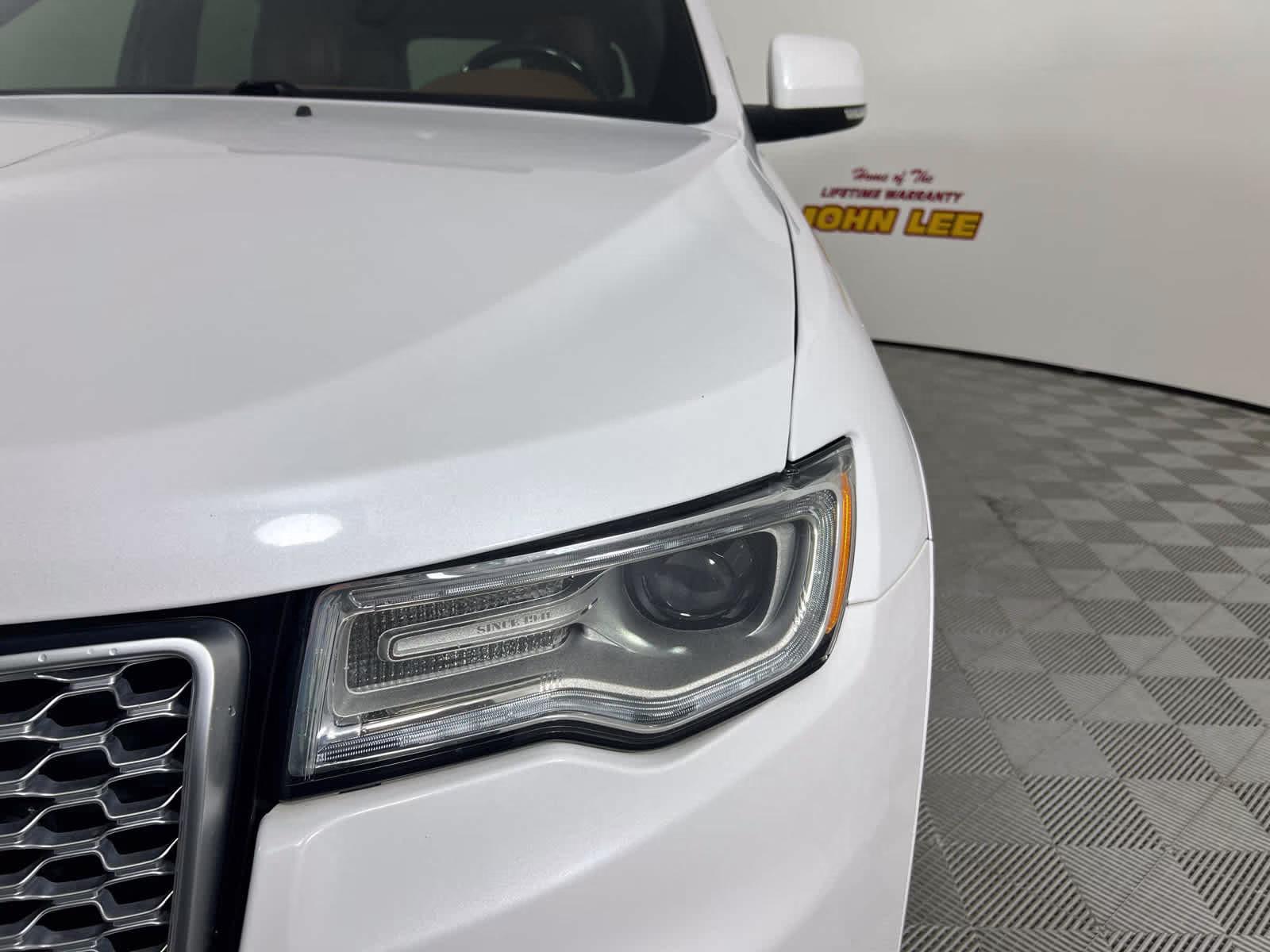 2021 Ivory 3-Coat Jeep Grand Cherokee Summit RWD SUV
