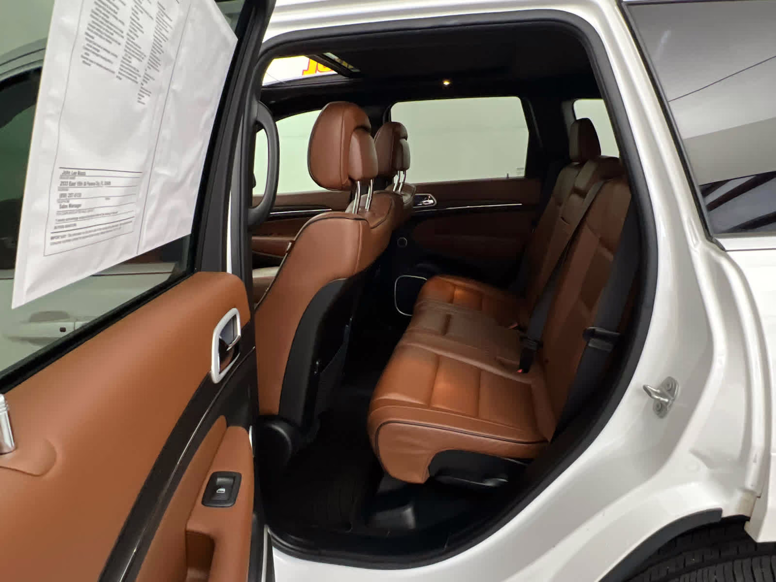 2021 Ivory 3-Coat Jeep Grand Cherokee Summit RWD SUV