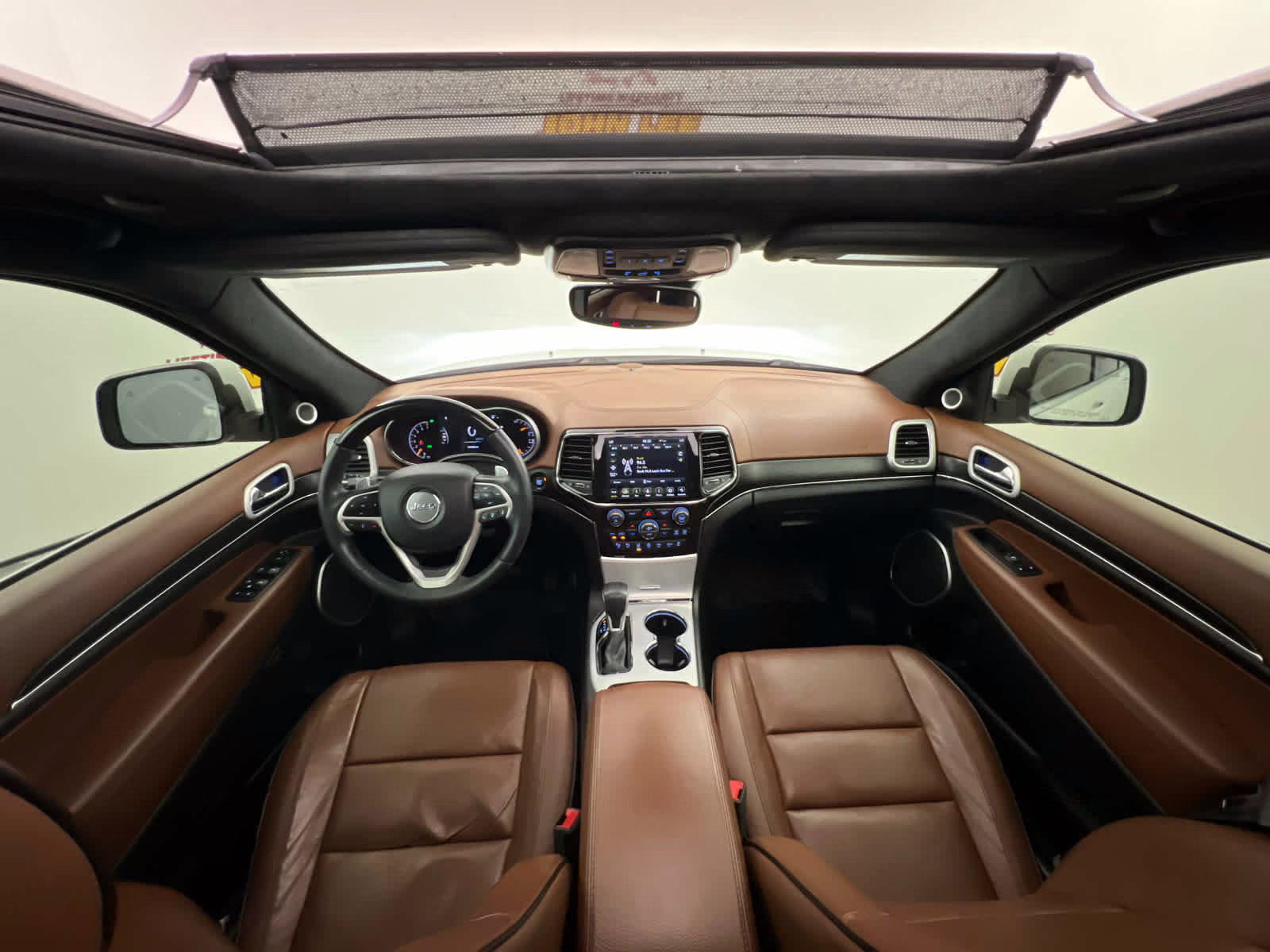 2021 Ivory 3-Coat Jeep Grand Cherokee Summit RWD SUV