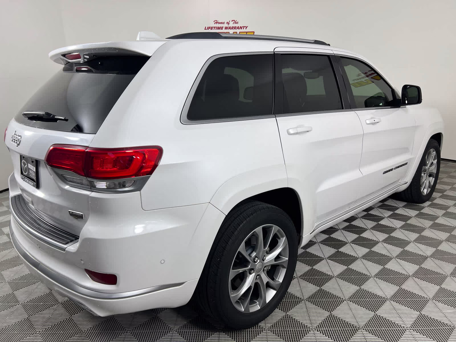 2021 Ivory 3-Coat Jeep Grand Cherokee Summit RWD SUV