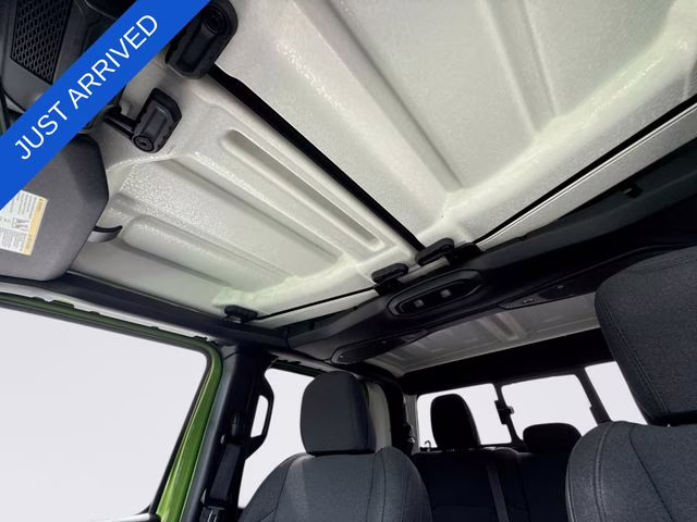 2025 Mojito Jeep Gladiator Willys 4X4 Truck