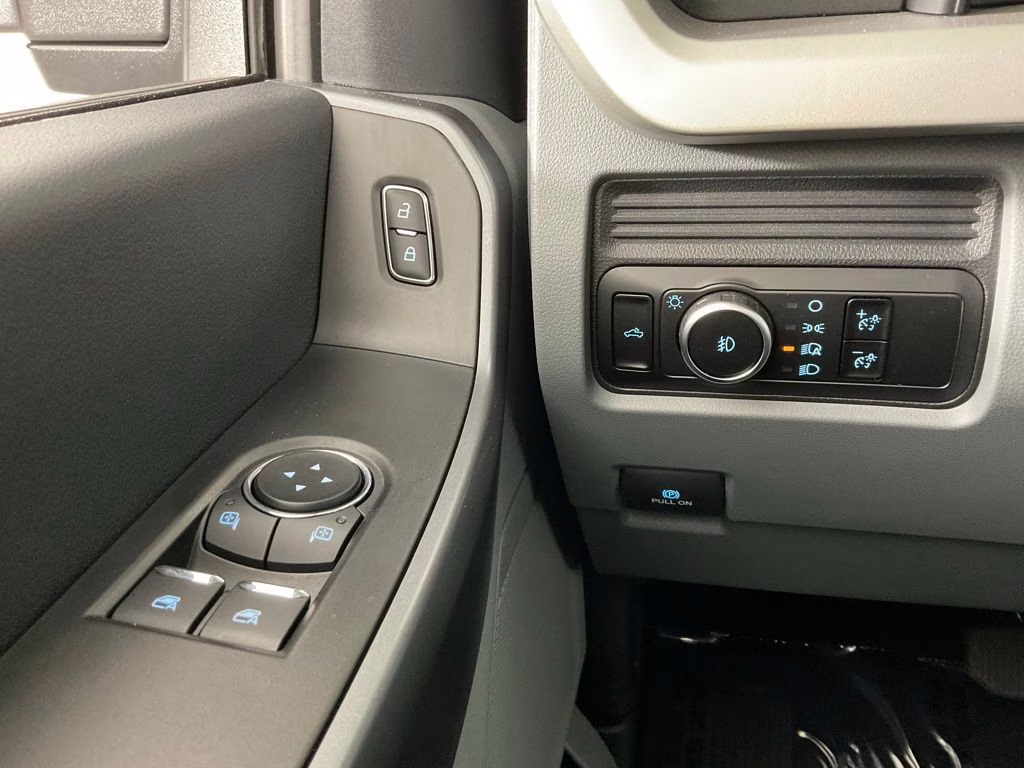 2025 Blue Metallic Ford Super Duty F-250 SRW XLT 4X4 Truck