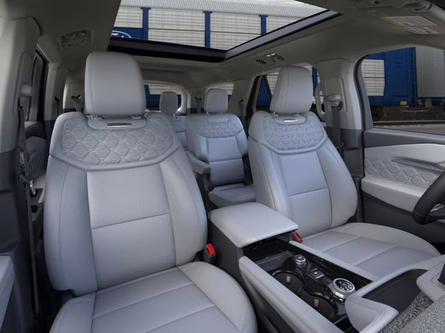 2026 Space White Metallic Ford Explorer Platinum 4X4 SUV