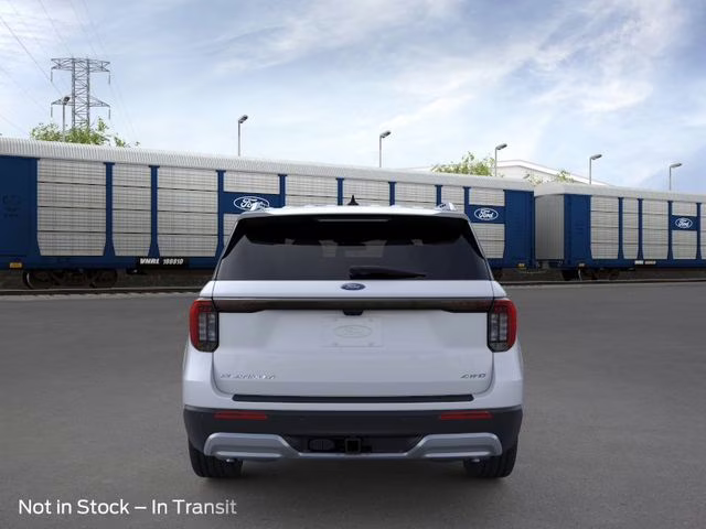 2026 Space White Metallic Ford Explorer Platinum 4X4 SUV