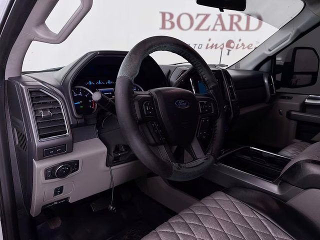 2017 Oxford White Ford Super Duty F-250 SRW XLT 4X4 Truck