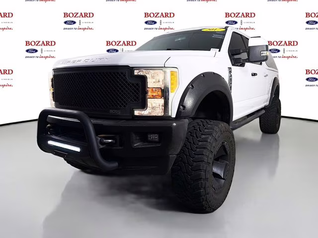 2017 Oxford White Ford Super Duty F-250 SRW XLT 4X4 Truck