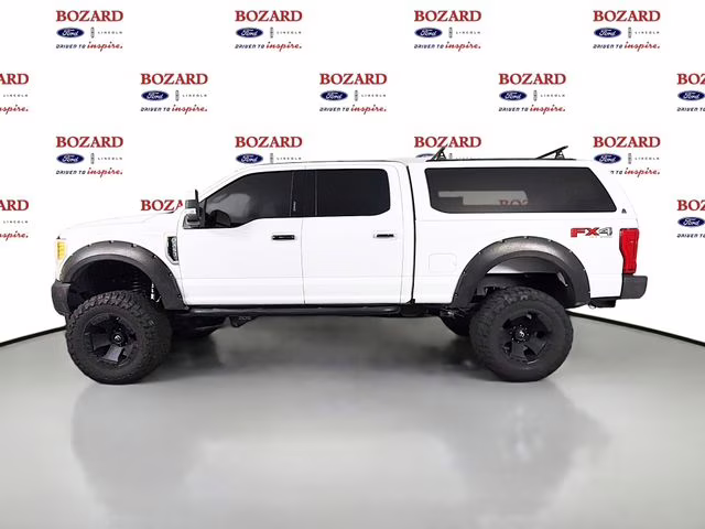 2017 Oxford White Ford Super Duty F-250 SRW XLT 4X4 Truck