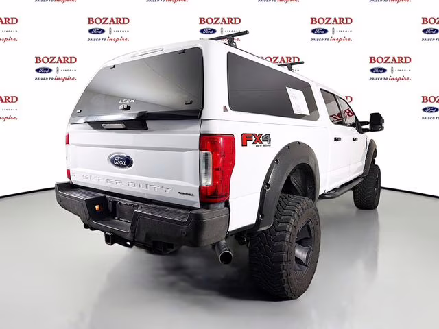 2017 Oxford White Ford Super Duty F-250 SRW XLT 4X4 Truck