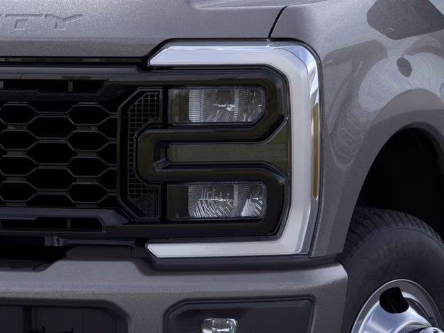 2026 Carbonized Gray Metallic Ford Super Duty F-350 DRW XL DRW 4X4 Truck