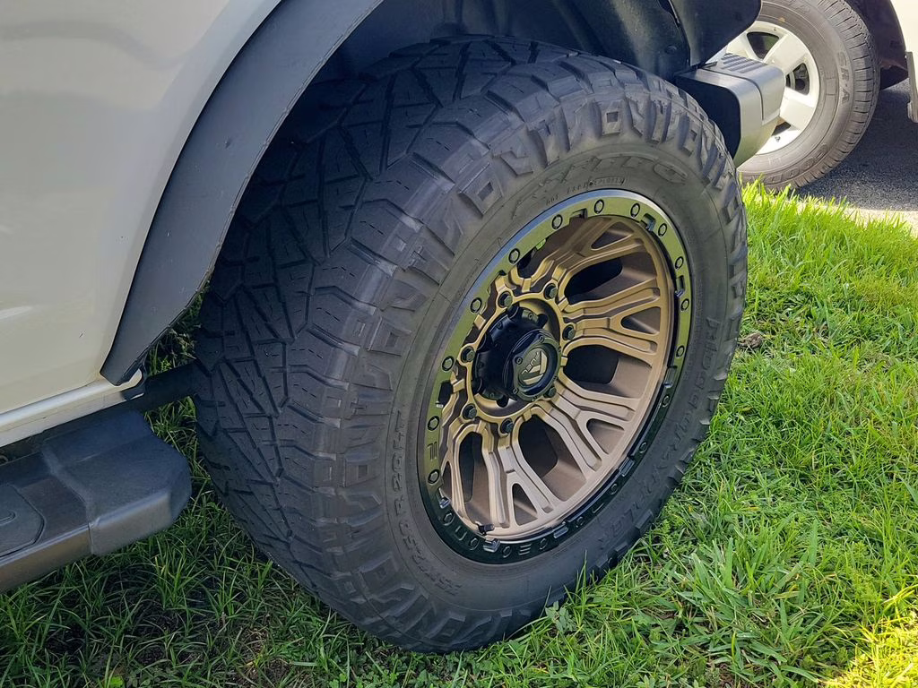 2021 Oxford White Ford Bronco Black Diamond 4X4 SUV