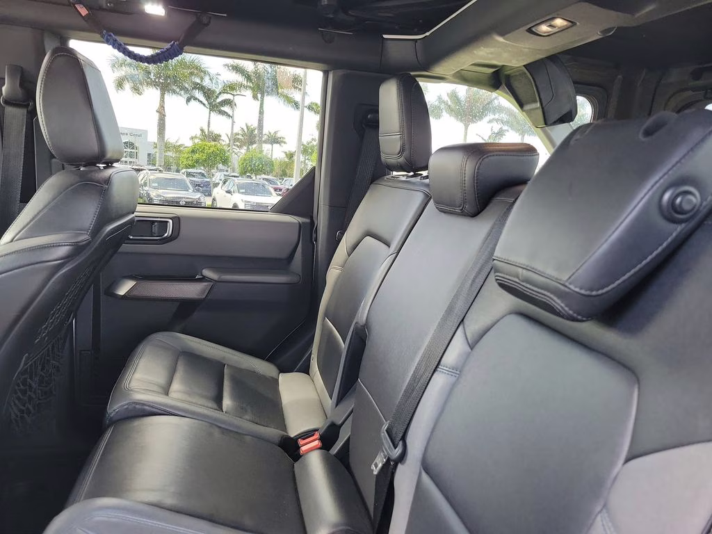 2021 Oxford White Ford Bronco Black Diamond 4X4 SUV