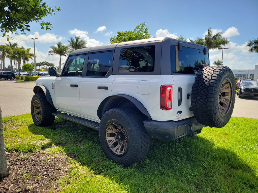 2021 Oxford White Ford Bronco Black Diamond 4X4 SUV