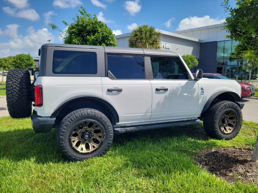 2021 Oxford White Ford Bronco Black Diamond 4X4 SUV