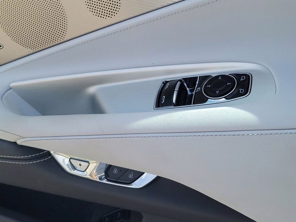 2024 Ceramic White Chevrolet Corvette Stingray RWD Coupe