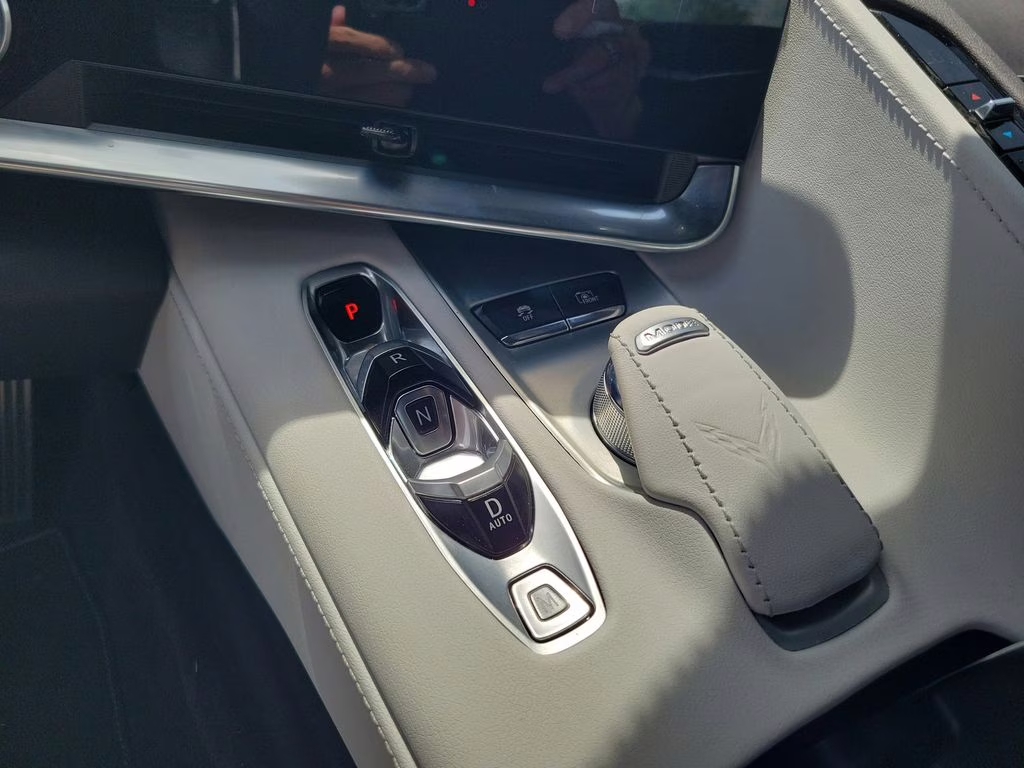 2024 Ceramic White Chevrolet Corvette Stingray RWD Coupe