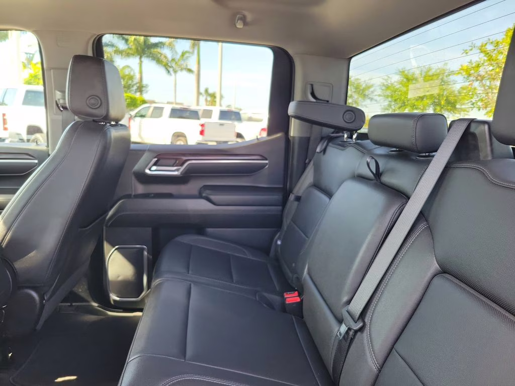 2025 Onyx Black GMC Sierra 1500 SLT 4X4 Truck