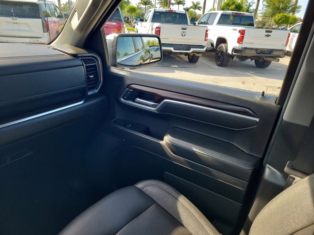 2025 Onyx Black GMC Sierra 1500 SLT 4X4 Truck