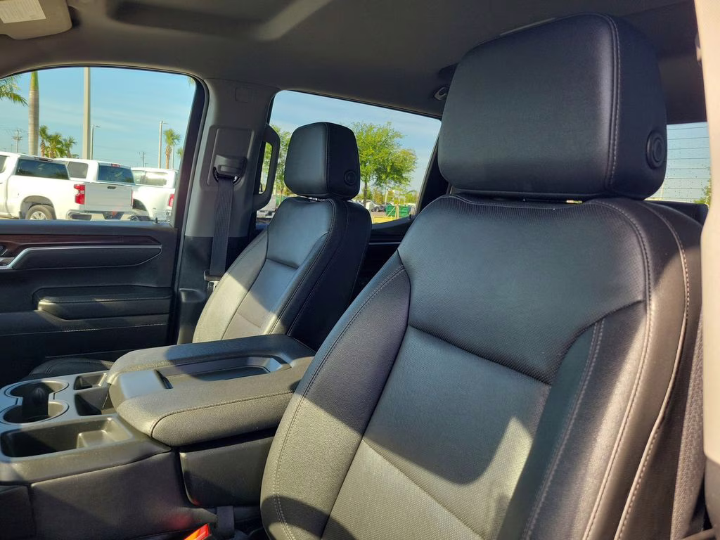 2025 Onyx Black GMC Sierra 1500 SLT 4X4 Truck