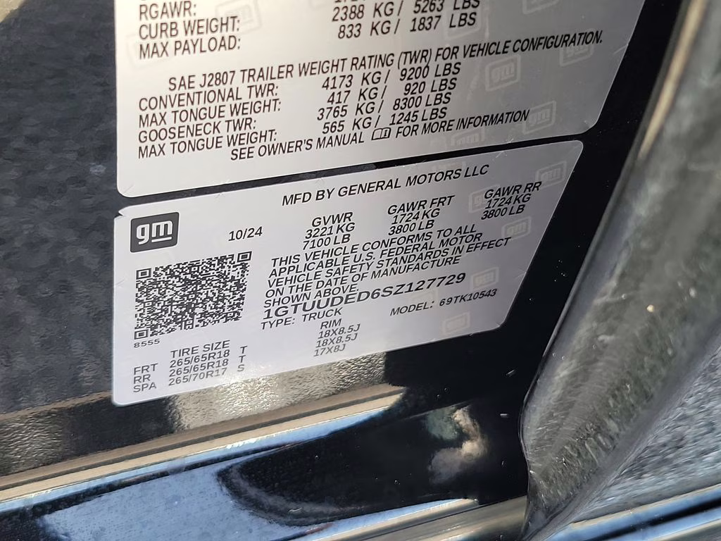 2025 Onyx Black GMC Sierra 1500 SLT 4X4 Truck