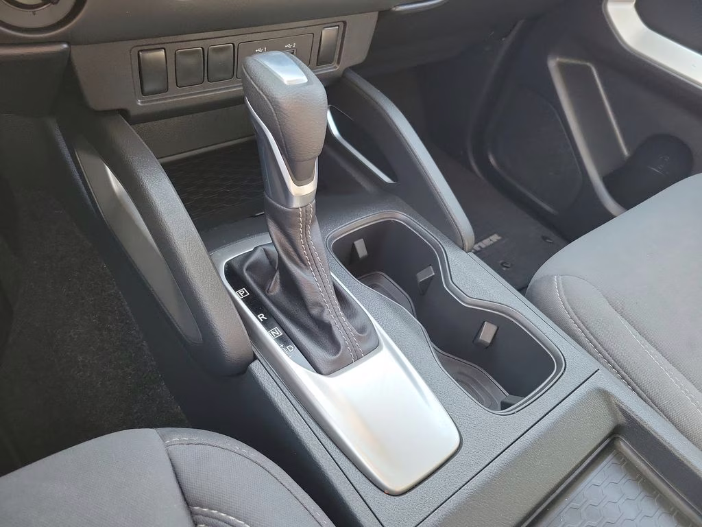2023 Glacier White Nissan Frontier SV 4X4 Truck
