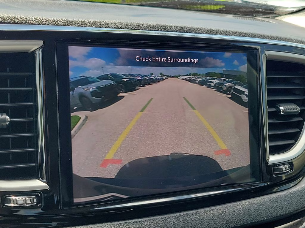 2023 Granite Crystal Metallic Clearcoat Chrysler Pacifica Touring L FWD Van