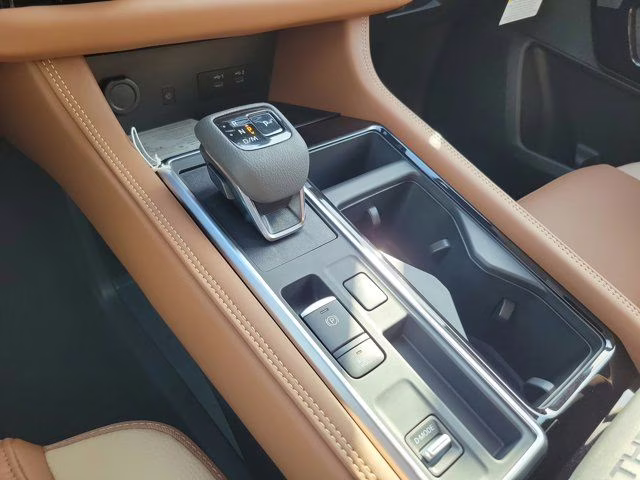 2026 Super Black Nissan Pathfinder Platinum FWD SUV