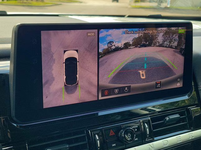 2026 Gun Metallic Nissan Pathfinder Platinum FWD SUV