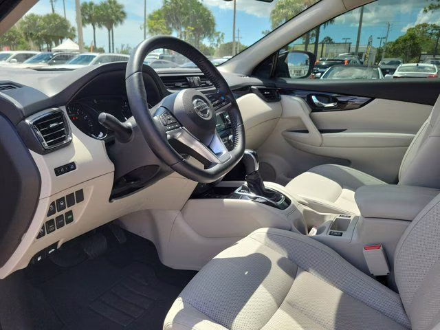 2022 Pearl Metallic Nissan Rogue Sport SL AWD SUV