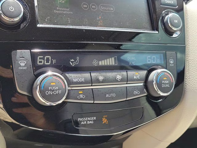 2022 Pearl Metallic Nissan Rogue Sport SL AWD SUV