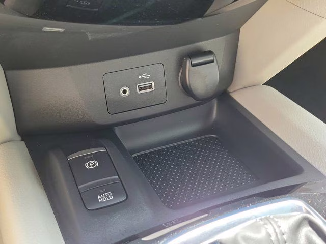 2022 Pearl Metallic Nissan Rogue Sport SL AWD SUV