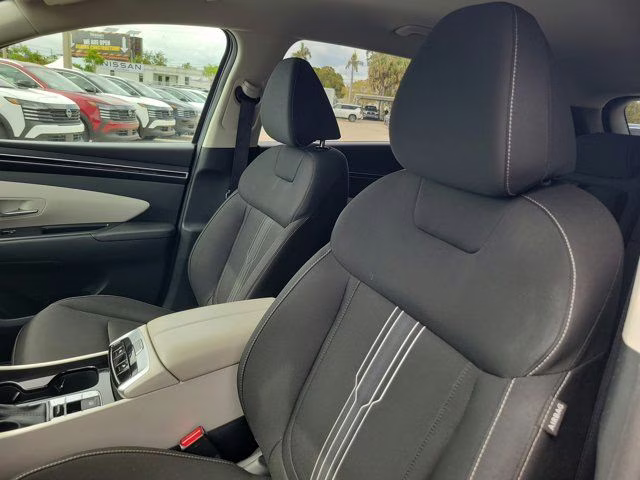 2024 Black Pearl Hyundai Tucson SEL FWD SUV